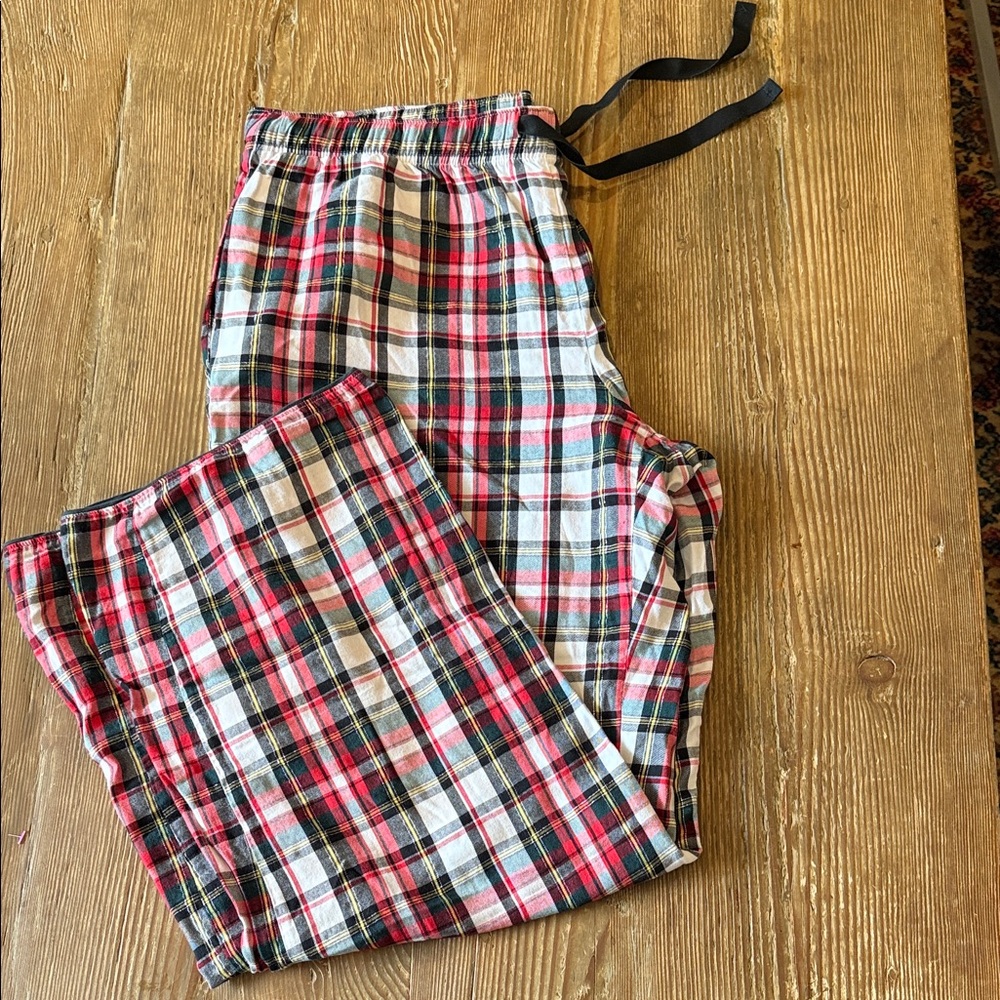 Victoria's Secret Plaid Pajama Pants - Red and Black
